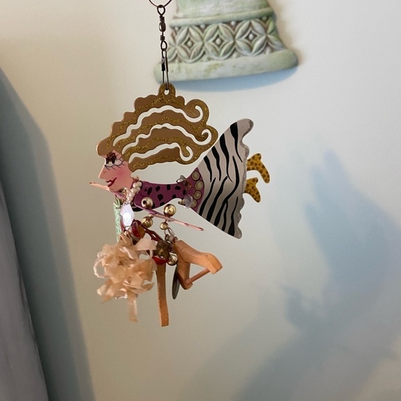 KAREN Rossi Fanciful Flights "Born To Shop" Christmas Mobile Ornament Vtg - Picture 3 of 7